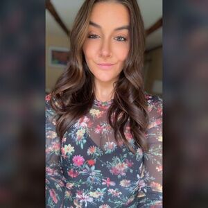 Meet your Posher, Nicole